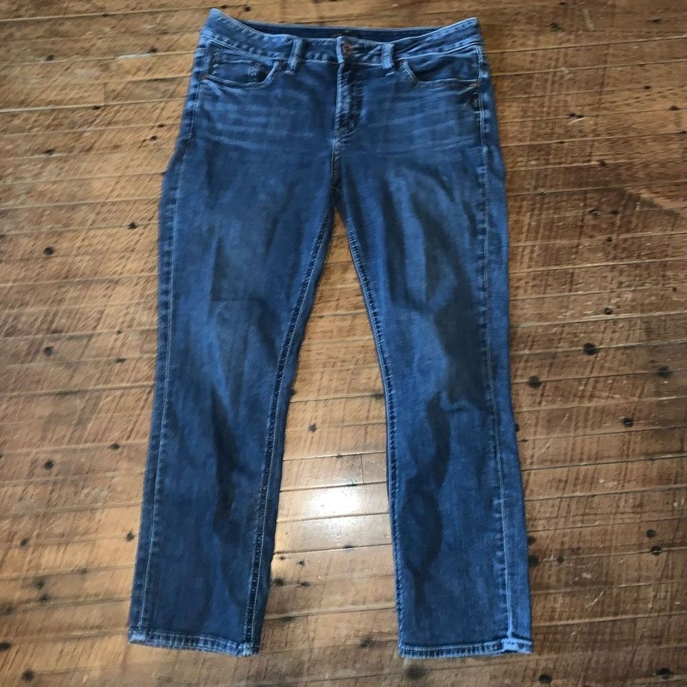 Silver Suki dark wash 31x23.5 capri jeans